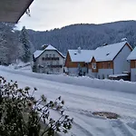 Alpenpension ゲストハウス