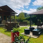 Alpenpension ゲストハウス