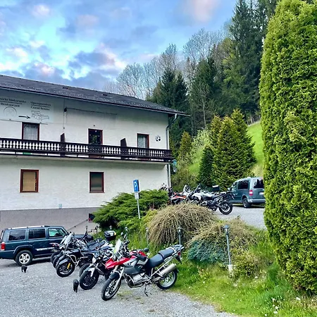 Alpenpension Gruenes Herz 3* Ratten