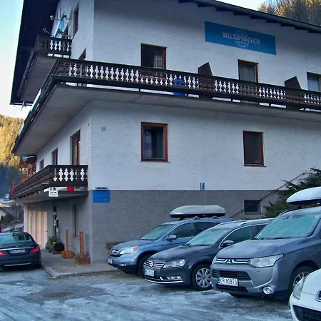 Alpenpension بيت ضيافة