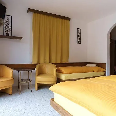 Konukevi Alpenpension Ratten