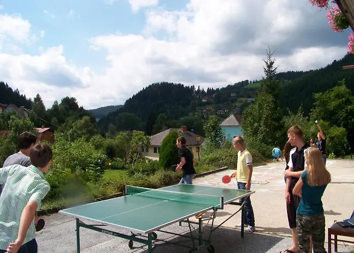 Alpenpension بيت ضيافة