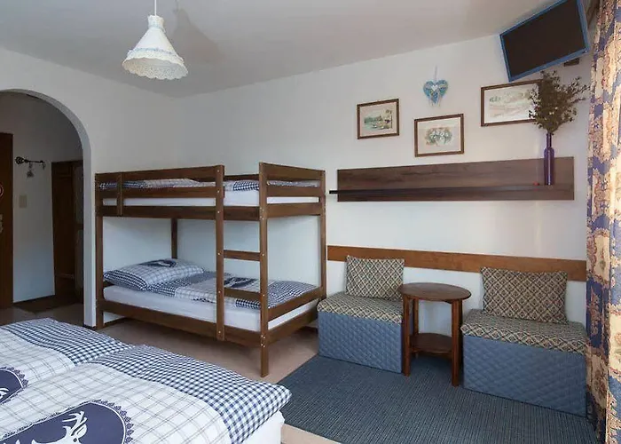 Alpenpension بيت ضيافة 3*